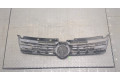 Решетка радиатора  Volkswagen Touareg 2010-2014          