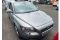 Решетка радиатора  Volvo S40 2004-           