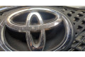 Решетка радиатора  Toyota Corolla E12 2001-2006            