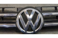 Решетка радиатора  Volkswagen Touareg 2010-2014          