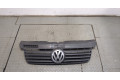 Решетка радиатора  Volkswagen Transporter 5 2003-2009          7H0853653
