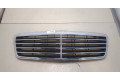 Решетка радиатора  Mercedes CLK W208 1997-2002          