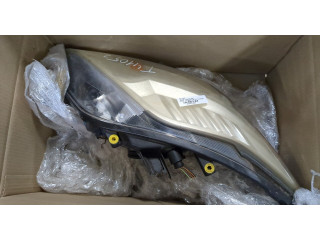 Фара передняя  Ford Kuga 2008-2012 правая 