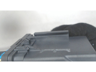 Блок предохранителей  Citroen C4 Picasso 2013-2016      9806066880     1.6