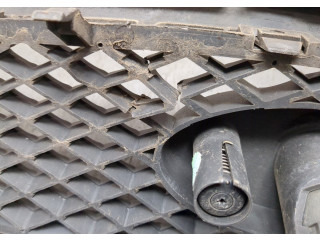 Решетка радиатора  Ford Focus 2 2005-2008          