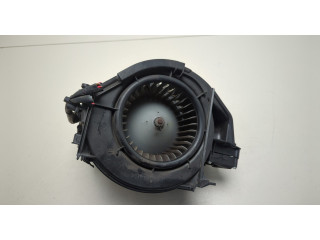 Моторчик печки  Audi A6 (C6) 2004-2011 4F0820020A    4F0820020A   