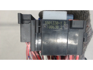 Блок предохранителей  Renault Megane 3 2009-2016      1801301D   3  1.6