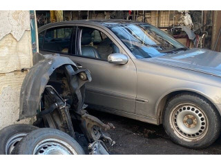 Стойка амортизатора  Mercedes E W211 2002-2009      3.2  дизель