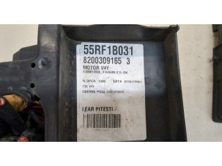 Блок предохранителей  Renault Espace 4 2002-           3.5