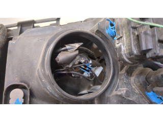 Фара передняя  Renault Megane 2 2002-2009 правая 