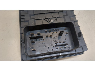 Блок предохранителей  Skoda Octavia (A5) 2004-2008         