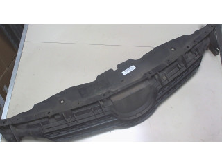 Решетка радиатора  Toyota Auris E15 2006-2012           1.4 