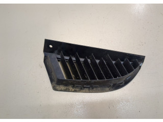 Решетка радиатора  Mitsubishi Colt 2004-2008          MN127774