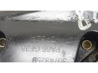 Клапанная крышка двигателя ДВС  Volvo S60 2000-2009 2.4     