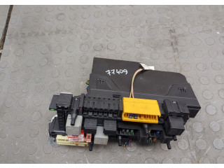Блок предохранителей  Mercedes C W204 2007-2013      5dk00922554     2.2