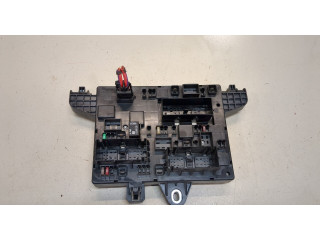 Блок предохранителей  Opel Astra J 2010-2017      13343949   