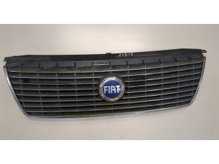 Решетка радиатора  Fiat Croma 2005-2011          1.9 735409706