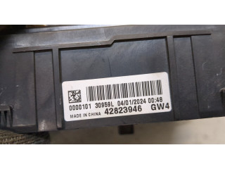 Блок предохранителей  Buick Encore GX 2024-      42823946   