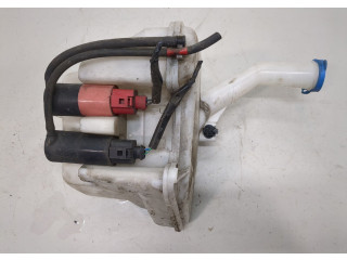 Бачок омывателя  Toyota Yaris 2005-2011    