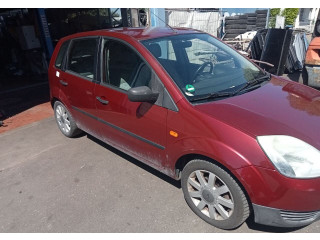 Стойка амортизатора  Ford Fiesta 2001-2007     1.3  бензин