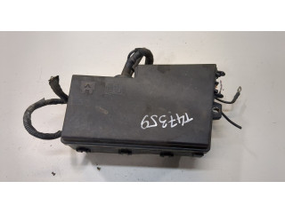 Блок предохранителей  Volvo S40 2004-      30786998   