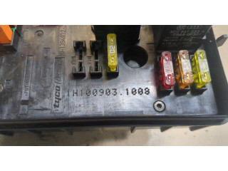 Блок предохранителей  Volkswagen Touran 2003-2006          1.6