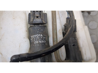 Бачок омывателя  Toyota RAV 4 2000-2005      