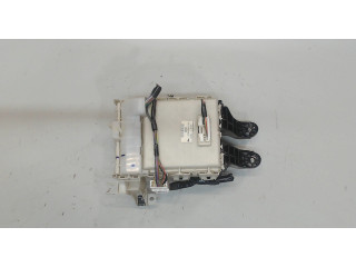 Блок предохранителей  Pontiac Vibe 2 2008-2010      873001031   2  2.4