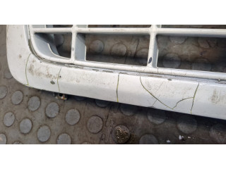 Решетка радиатора  Isuzu Trooper         3.1 