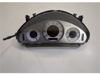 Панель приборов  Mercedes E W211 2002-2009       a2115400847     3.2  Дизель