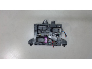 Блок предохранителей  Opel Astra J 2010-2017      13302300     1.4