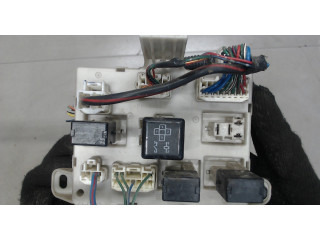 Блок реле  Toyota Previa (Estima) 2000-2006      137280     2.4