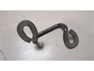 Замок капота  Toyota Sequoia 2000-2008     