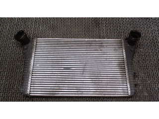 Интеркулер  Volkswagen Tiguan 2011-2016 2.0  3C0145805R    