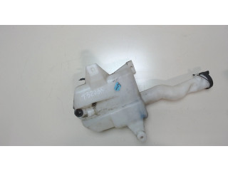 Бачок омывателя  Ford Mondeo 3 2000-2007 1s7117618af     1.8