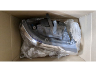 Фара передняя  Land Rover Freelander 2 2006-2014 правая 