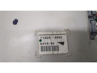 Блок предохранителей  Lexus IS 2005-2013      8267253040    2.2