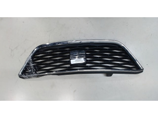 Решетка радиатора  Seat Ibiza 4 2012-2015           1.4 6J0853651D9B9