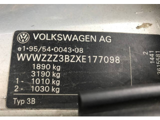 Стойка амортизатора  Volkswagen Passat 5 1996-2000      1.8  бензин
