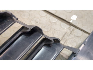 Решетка радиатора  Volkswagen Transporter 5 2003-2009          