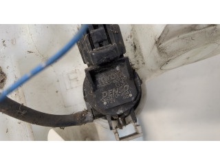 Бачок омывателя  Toyota RAV 4 2000-2005    