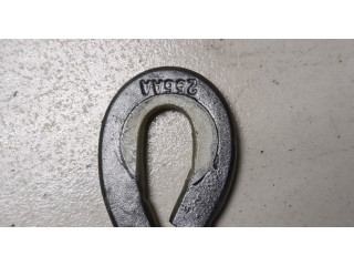 Замок капота  Toyota Sequoia 2000-2008     