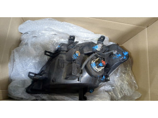 Фара передняя  Nissan Pathfinder 2004-2014 правая 