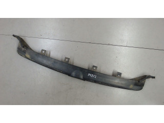 Решетка радиатора  Ford Escort 1995-2001          1.4 1058073, 95AB8200AE