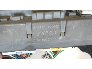 Блок предохранителей  Land Rover Discovery 2 1998-2004      518678503      2.5