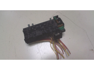 Блок предохранителей  Renault Megane 1996-2002      7703297193    1.4