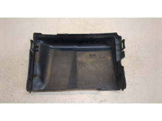 Крышка блока предохранителей  Volkswagen Polo 2001-2005          1.2