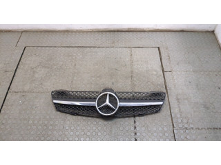 Решетка радиатора  Mercedes CLS C219 2004-2010          