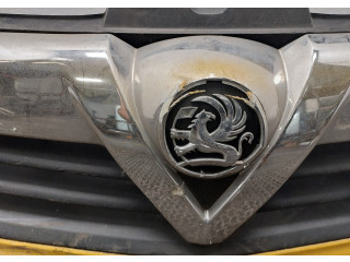 Решетка радиатора  Opel Vivaro 2001-2014           4416662, 93188851