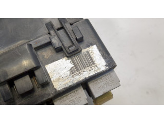Блок предохранителей  Ford Explorer 2001-2006      5l2t14398   
